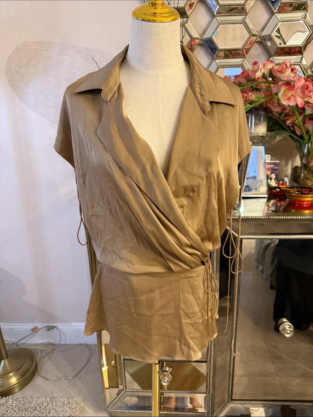 STUDIO AMELIA Tan Wrap-Style Short silk Sleeve Blouse size 6